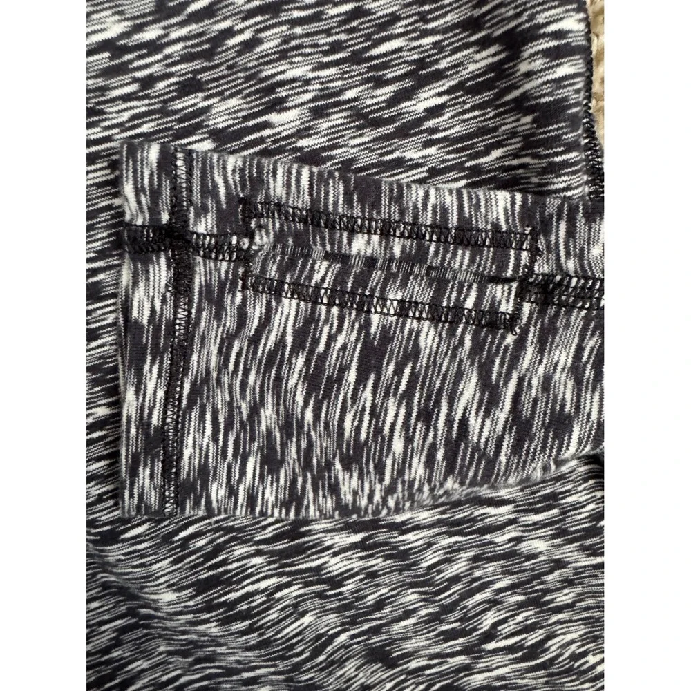 ivivva by lululemon Girls Long Sleeve Athletic Shirt Marled Black White‎ Size 14 - Picture 5 of 6